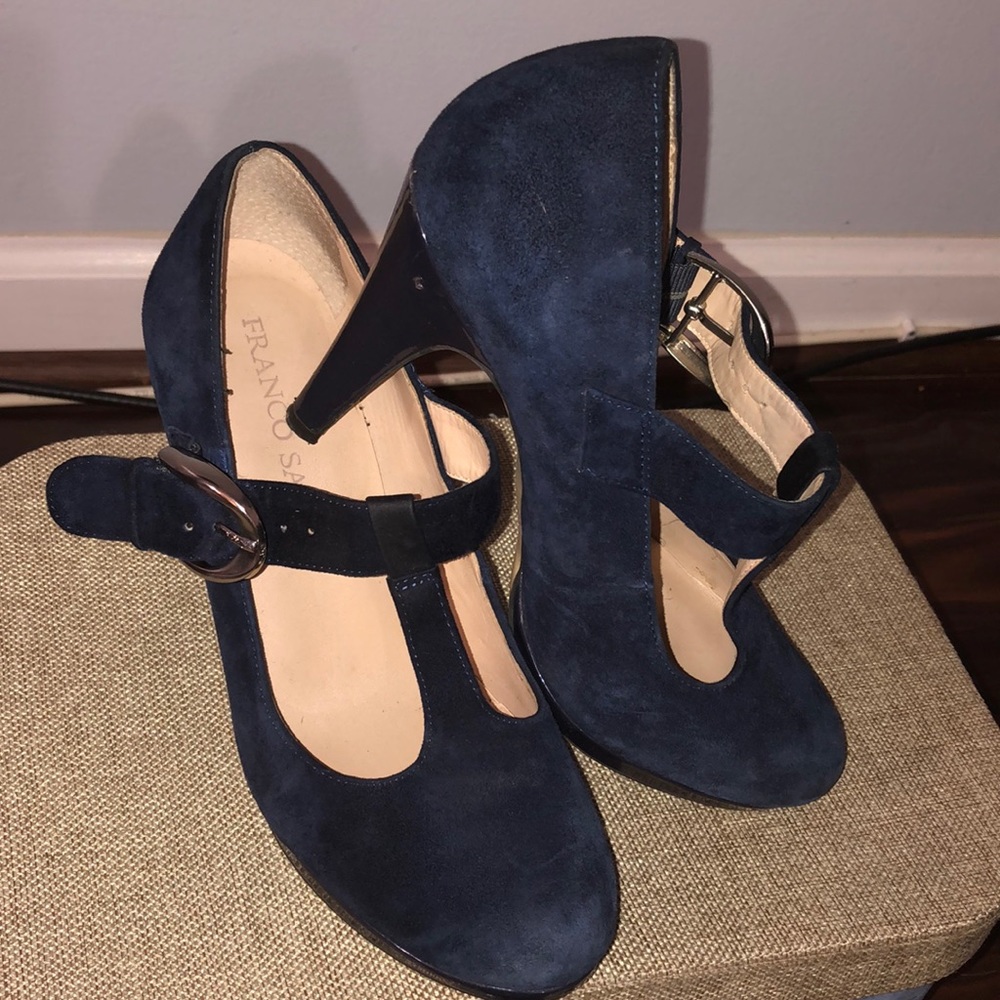High heels shoes.